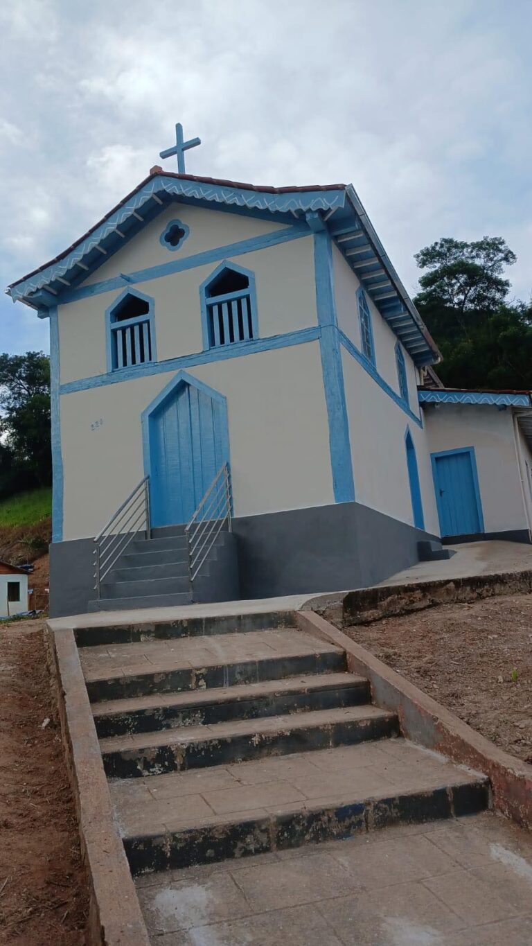 Após 10 anos, Comunidade Santa Rita celebra reabertura de capela em Braúnas