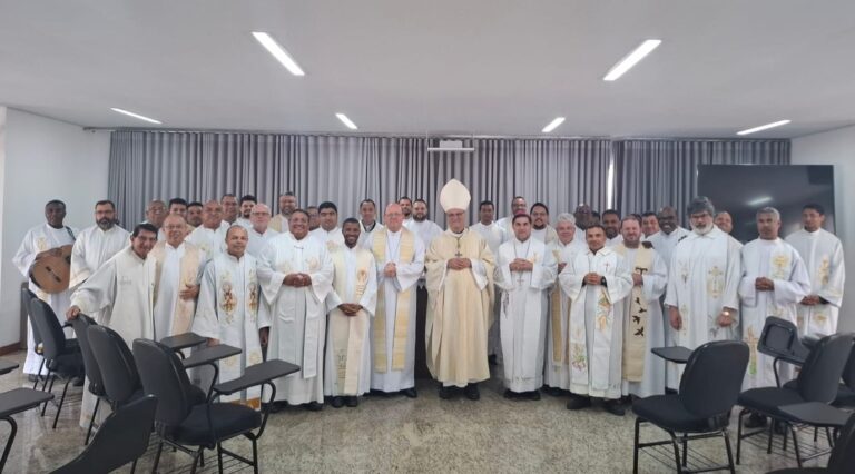 Clero da Diocese de Guanhães participa de Retiro Espiritual em Diamantina